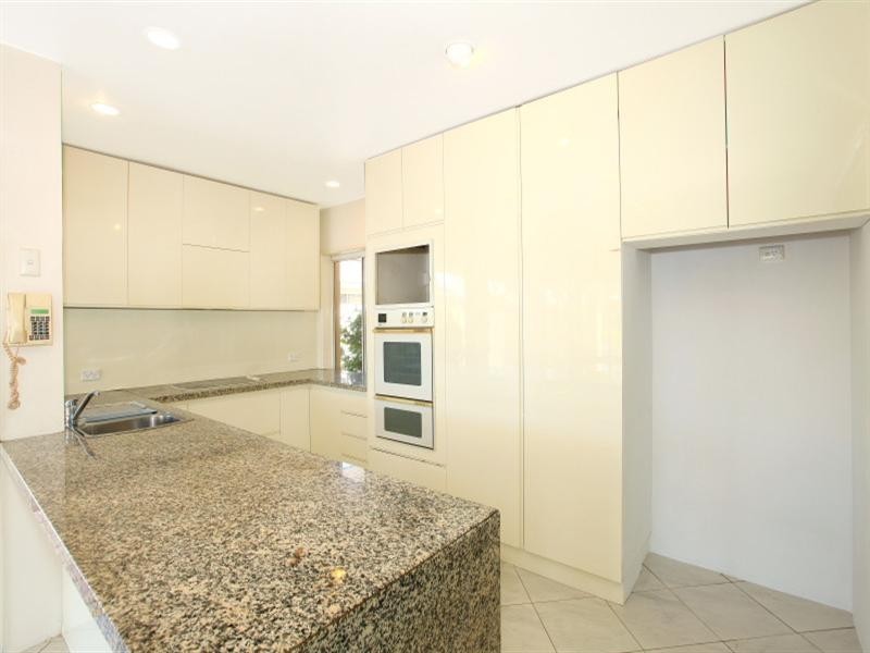 91 Cabana Boulevard, Benowa QLD 4217