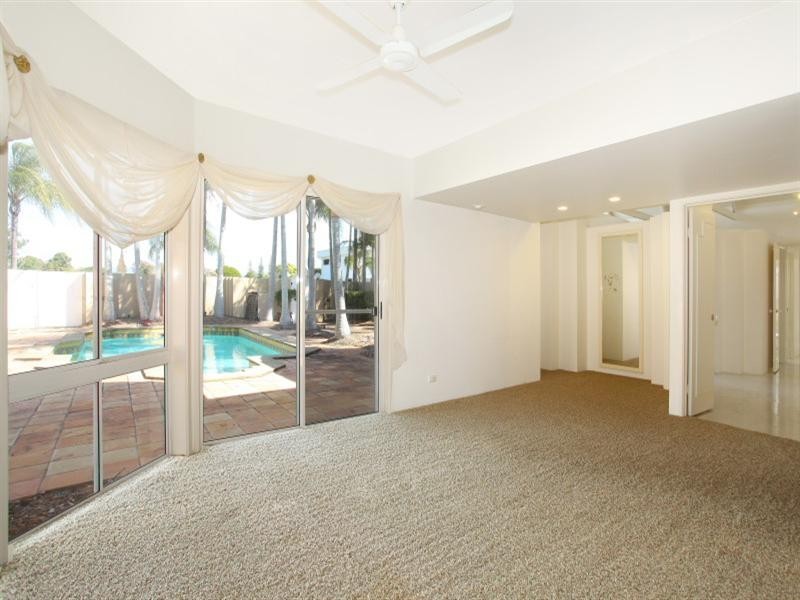 91 Cabana Boulevard, Benowa QLD 4217