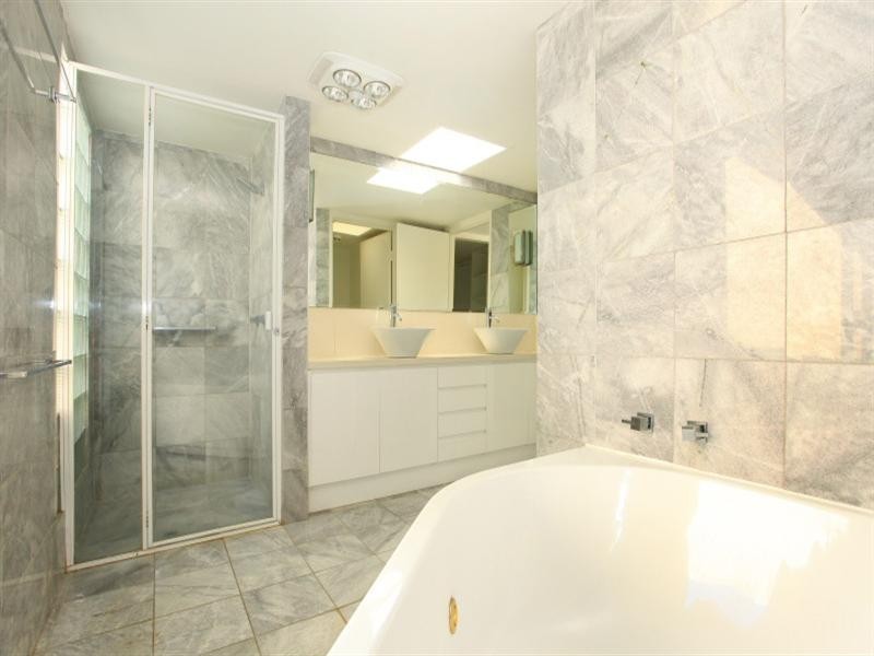 91 Cabana Boulevard, Benowa QLD 4217