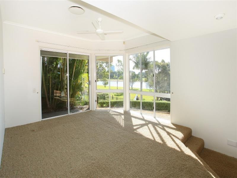 91 Cabana Boulevard, Benowa QLD 4217