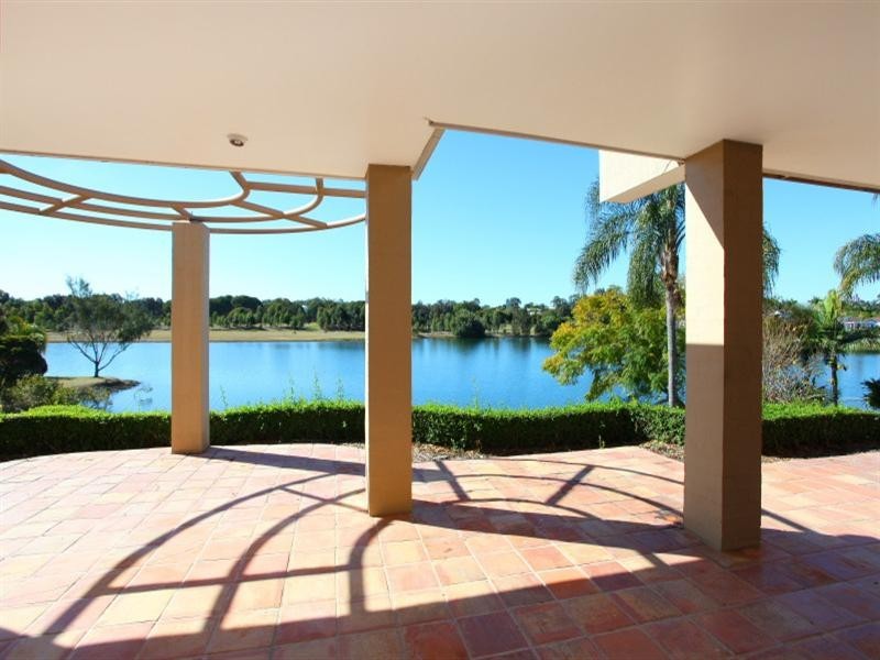 91 Cabana Boulevard, Benowa QLD 4217