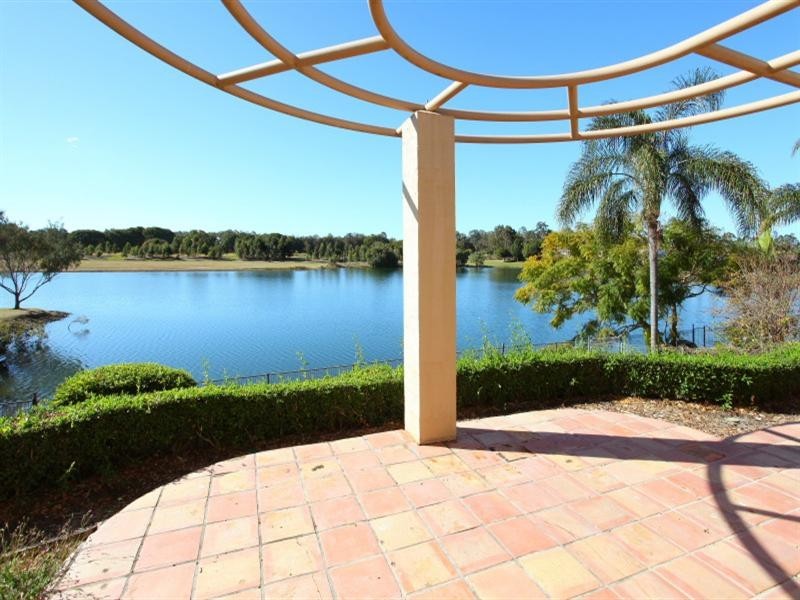 91 Cabana Boulevard, Benowa QLD 4217