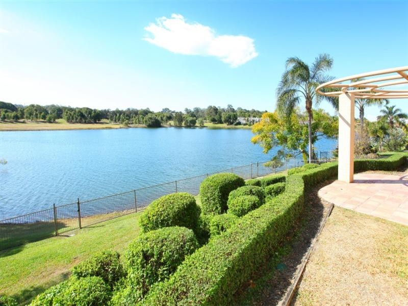 91 Cabana Boulevard, Benowa QLD 4217