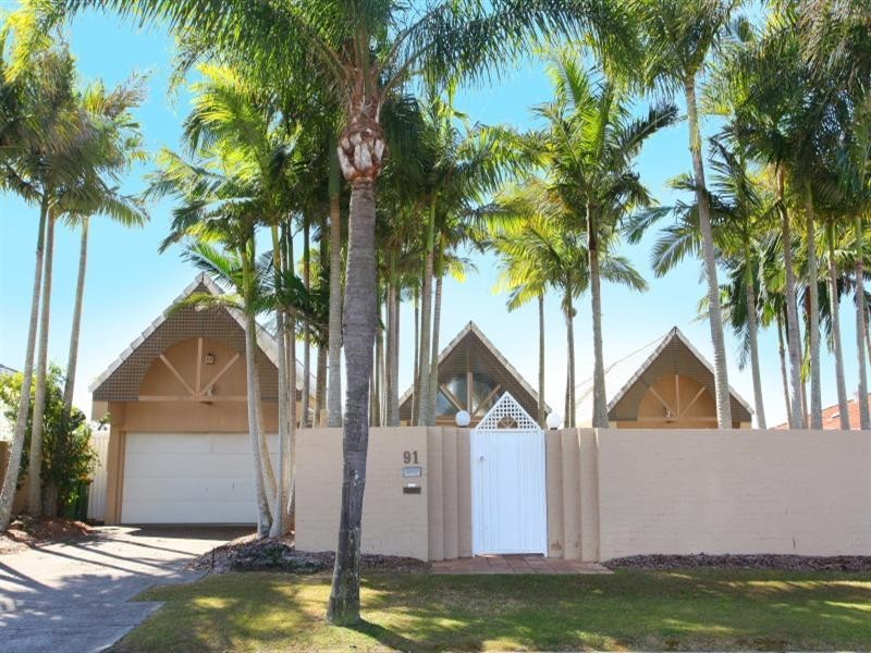 91 Cabana Boulevard, Benowa QLD 4217