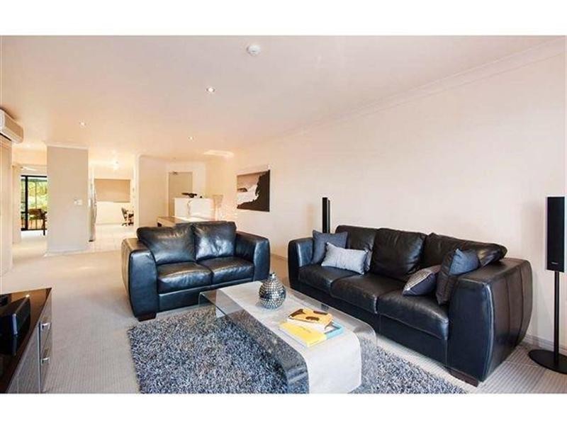 E9 – 1 Great Hall Drive, Miami QLD 4220