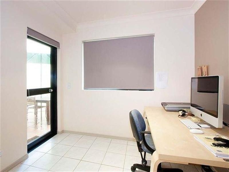 E9 – 1 Great Hall Drive, Miami QLD 4220