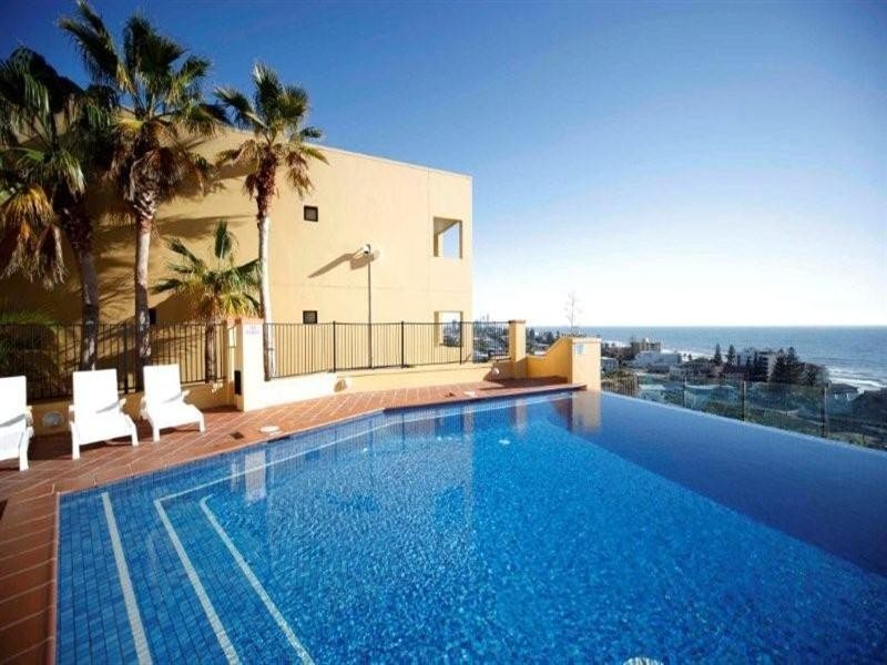 E9 – 1 Great Hall Drive, Miami QLD 4220