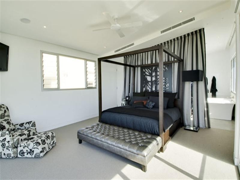 Mermaid Beach QLD 4218
