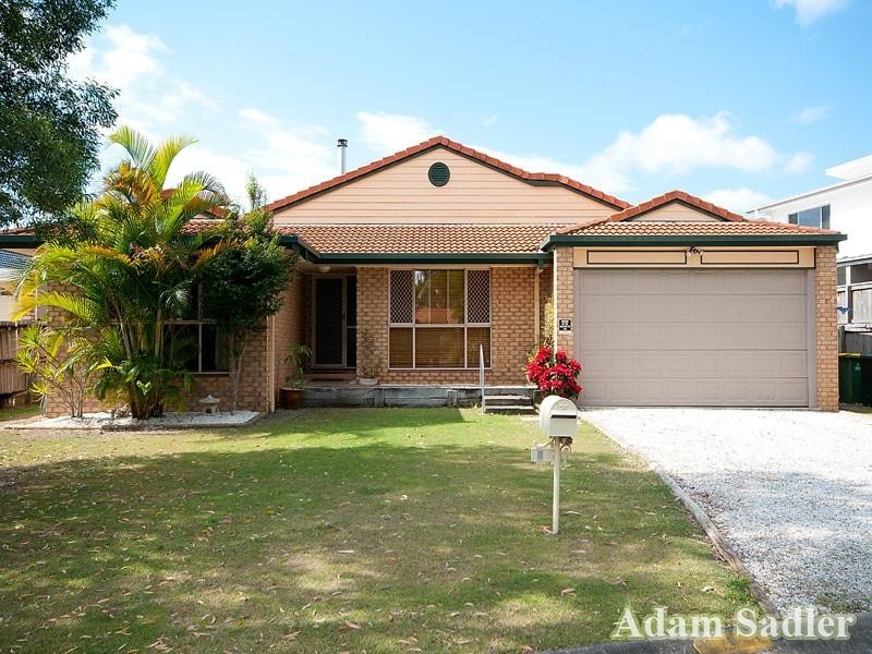 4 Yerrecoin Place, Burleigh Waters QLD 4220