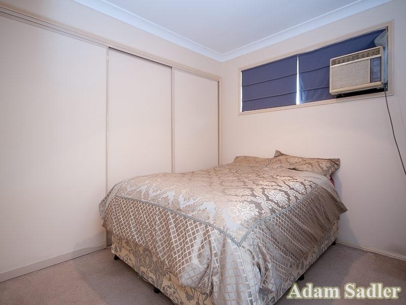 4 Yerrecoin Place, Burleigh Waters QLD 4220