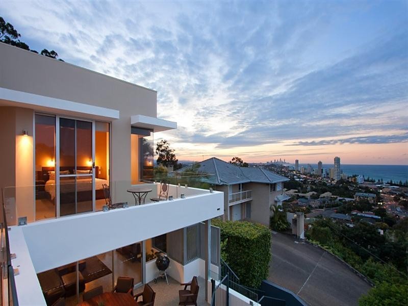 37 West Street, Burleigh Heads QLD 4220