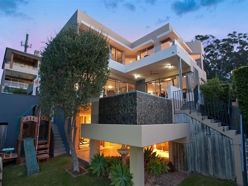 37 West Street, Burleigh Heads QLD 4220