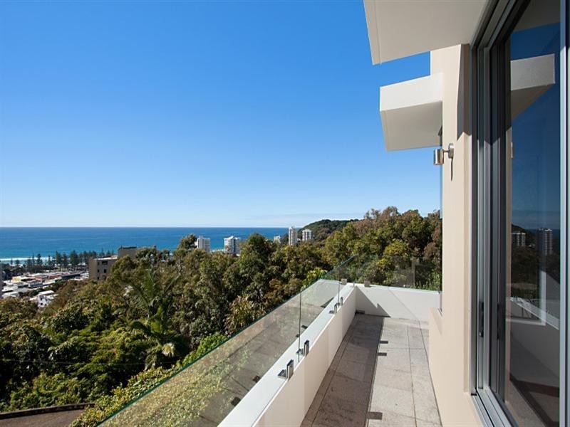 37 West Street, Burleigh Heads QLD 4220