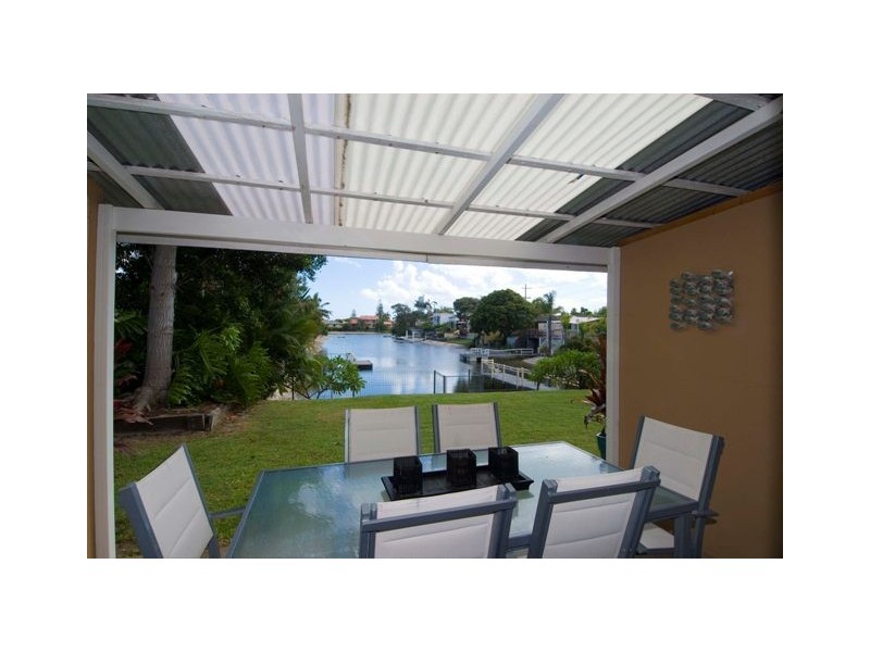 21 Merrimac Boulevard, Broadbeach Waters QLD 4218