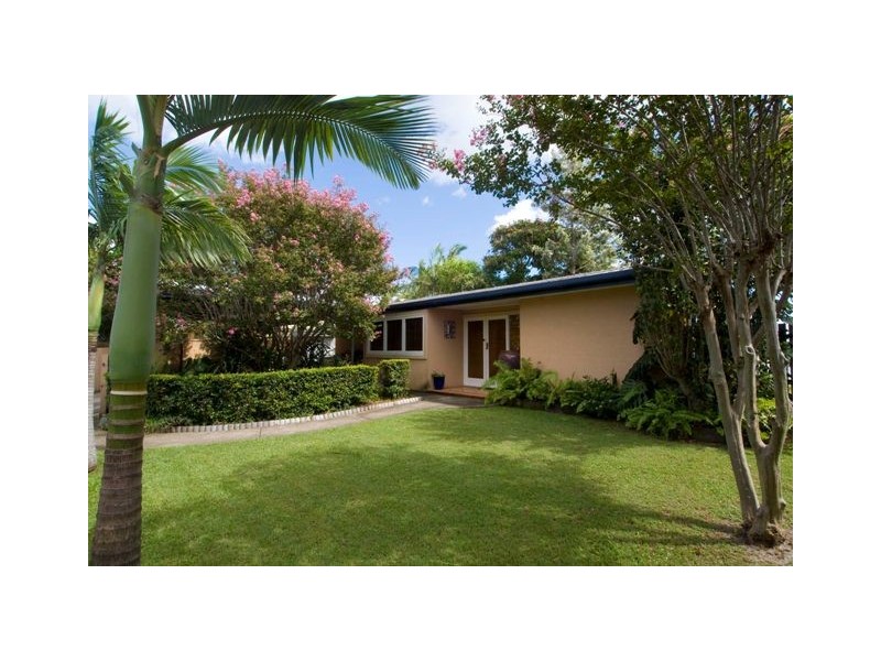 21 Merrimac Boulevard, Broadbeach Waters QLD 4218