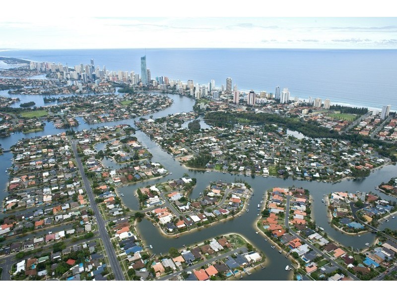 49 Beverley Crescent, Broadbeach Waters QLD 4218