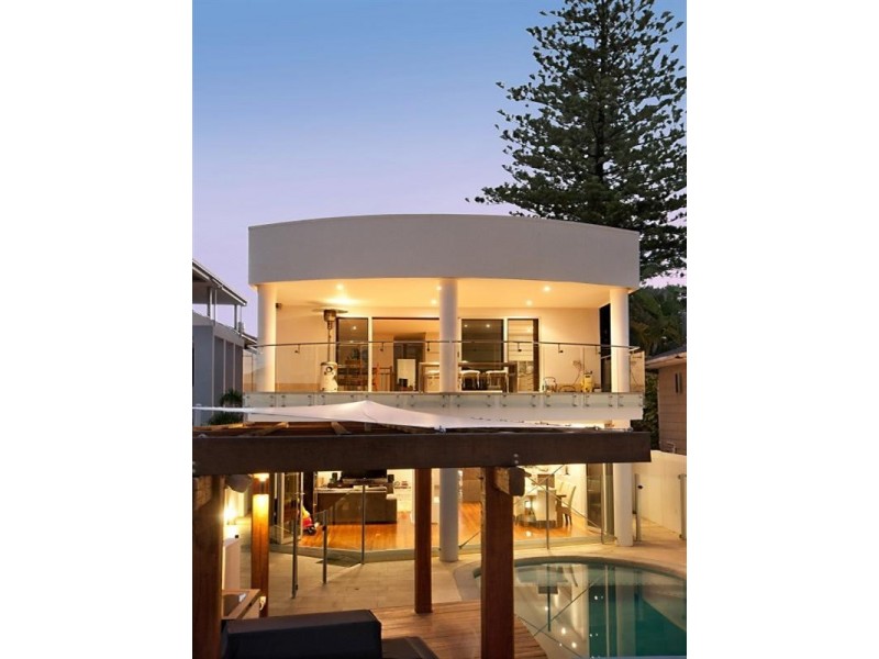 12 Nagel Avenue, Miami QLD 4220