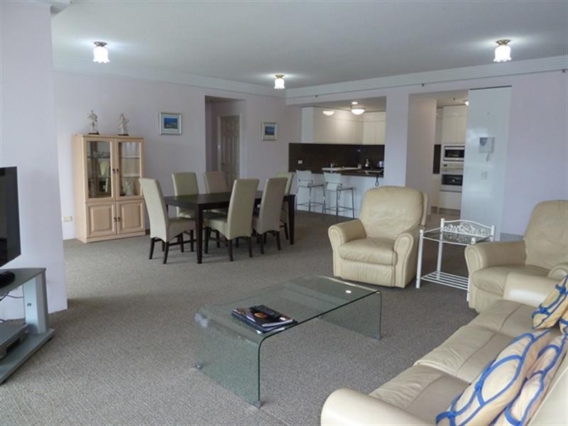 4 ‘Carmel by the Sea’ 177 Old Burleigh Road, Broadbeach QLD 4218