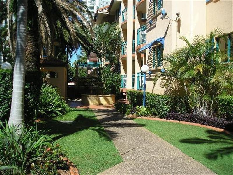22 ‘Aruba Sands’, 11 Philip Avenue, Broadbeach QLD 4218