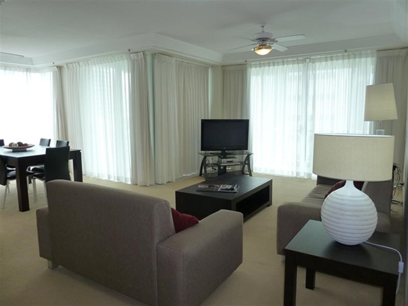 38 ‘Carmel by the Sea’ 177 Old Burleigh Road, Broadbeach QLD 4218