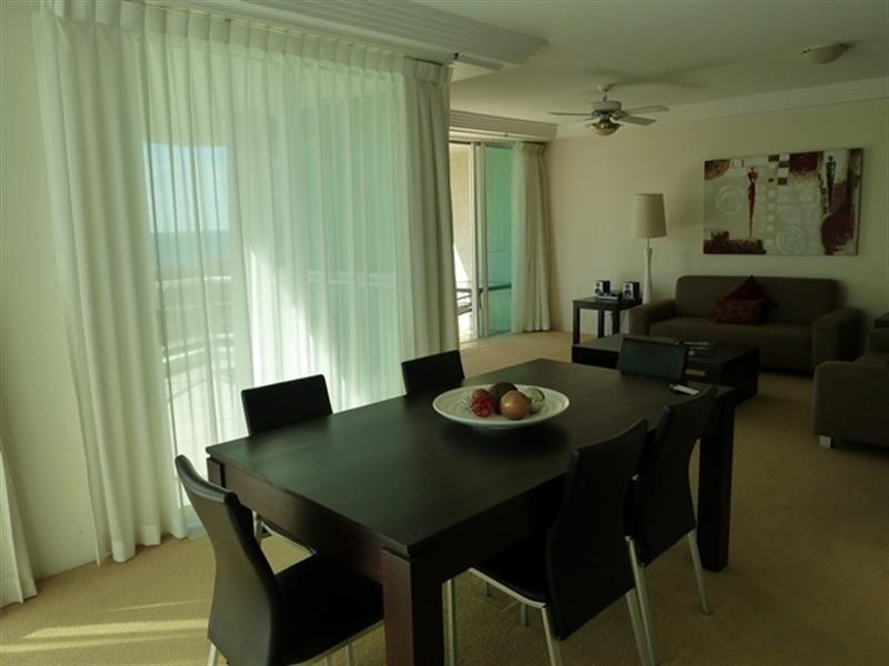 38 ‘Carmel by the Sea’ 177 Old Burleigh Road, Broadbeach QLD 4218