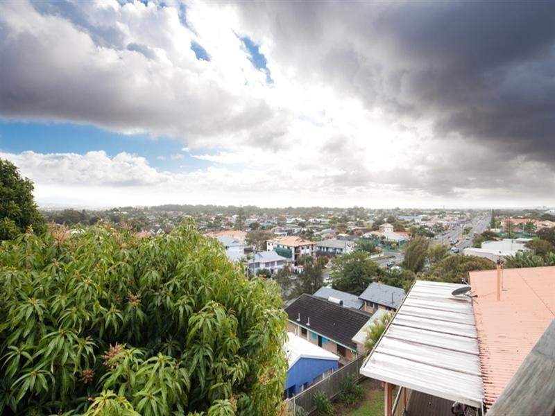 26 Brakes Crescent, Miami QLD 4220