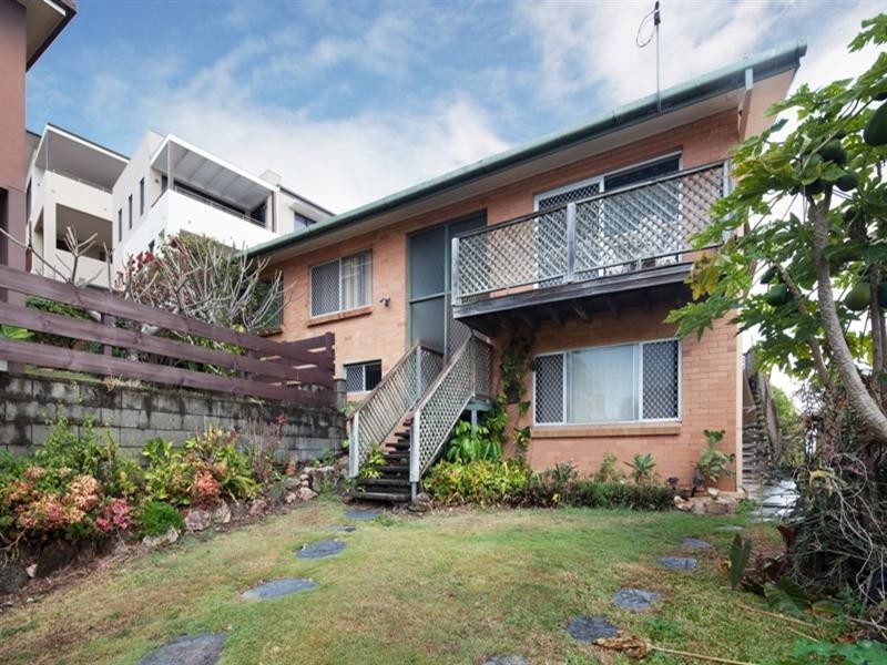 26 Brakes Crescent, Miami QLD 4220