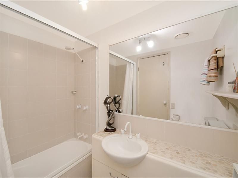 14/2320 Gold Coast Highway, Mermaid Beach QLD 4218