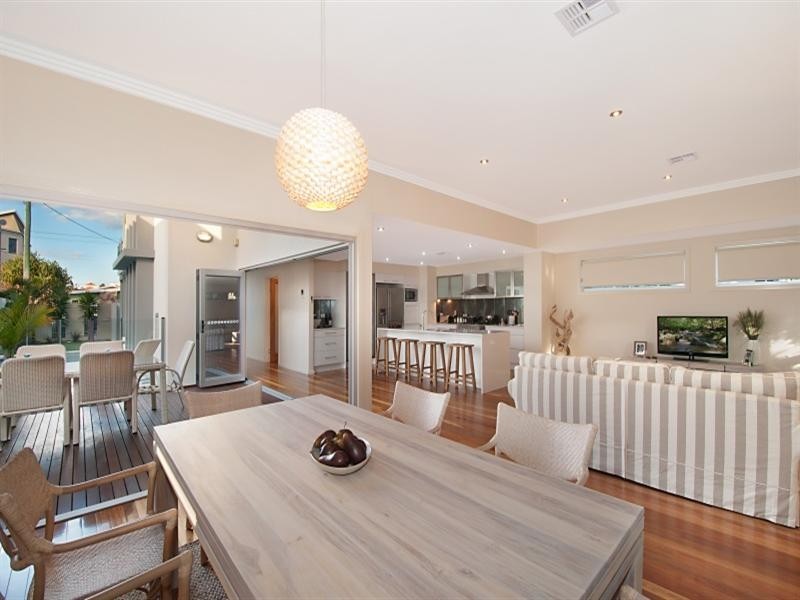 Mermaid Beach QLD 4218