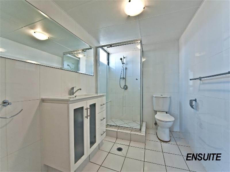 1106 ‘Top of the Mark’ 3 Orchid Avenue, Surfers Paradise QLD 4217