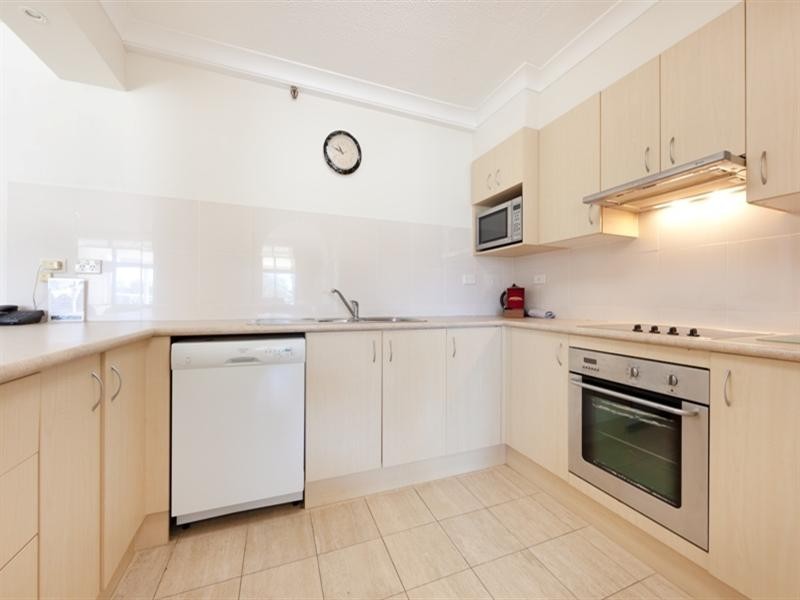 1B ‘The Peninsula’, 5 Clifford Street, Surfers Paradise QLD 4217