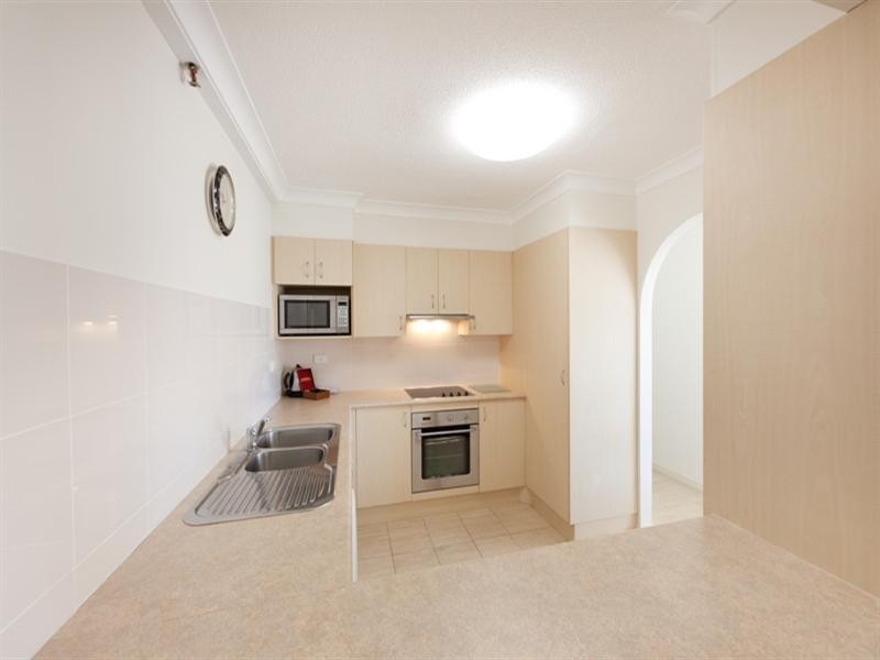 1B ‘The Peninsula’, 5 Clifford Street, Surfers Paradise QLD 4217