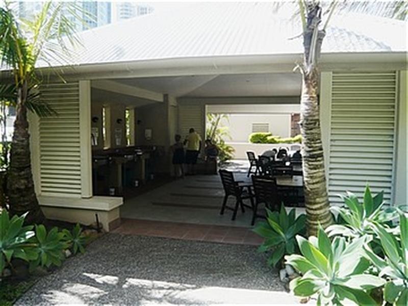 304/28 Northcliffe Avenue, Surfers Paradise QLD 4217