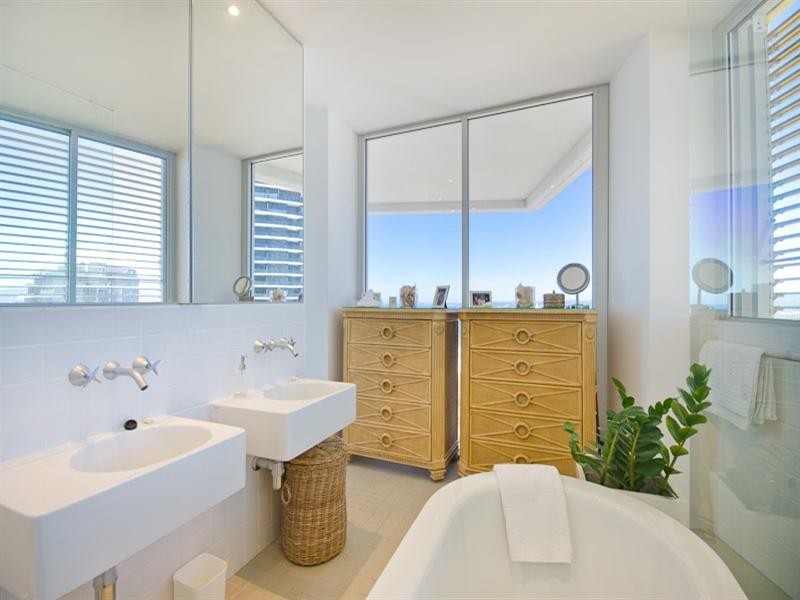 3205 ‘Air on Broadbeach’, 159 Old Burleigh Road, Broadbeach QLD 4218