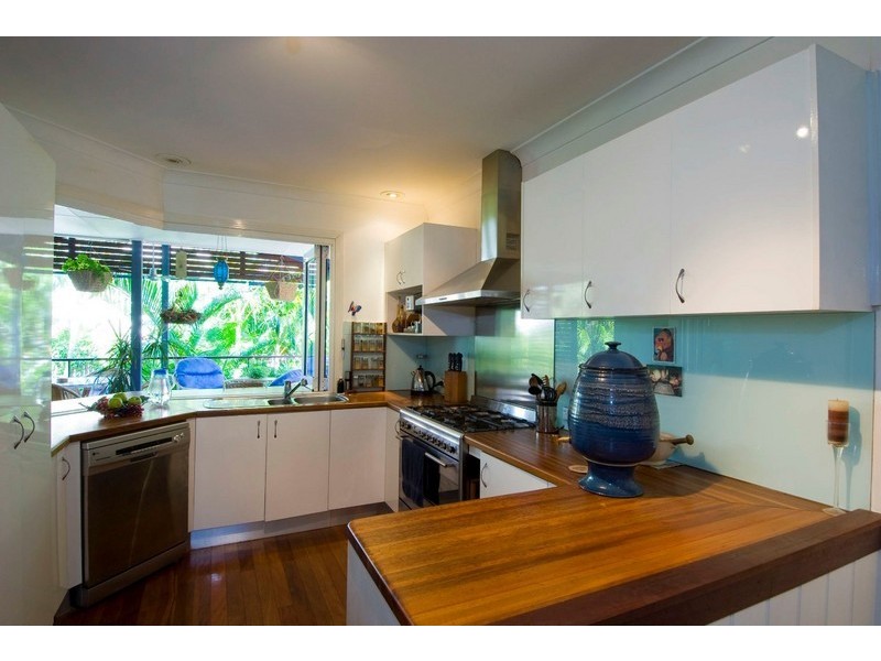 70 Petrel Avenue, Mermaid Beach QLD 4218