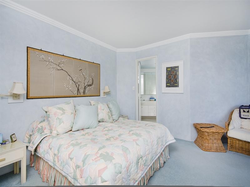 3 ‘On The Park’ 255 Hedges Avenue, Broadbeach QLD 4218