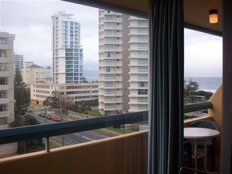 604/2 Queensland Avenue, Broadbeach QLD 4218
