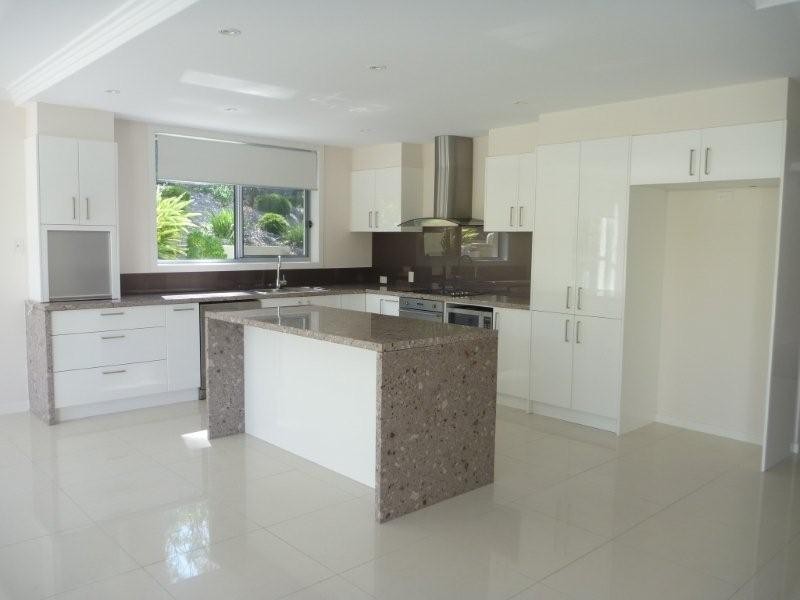 8012B Vista Drive, Benowa QLD 4217