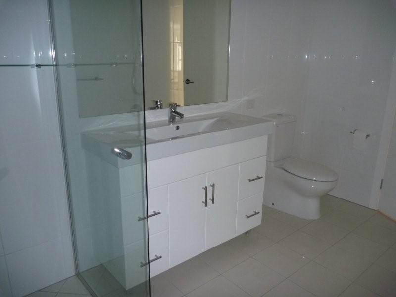 8012B Vista Drive, Benowa QLD 4217