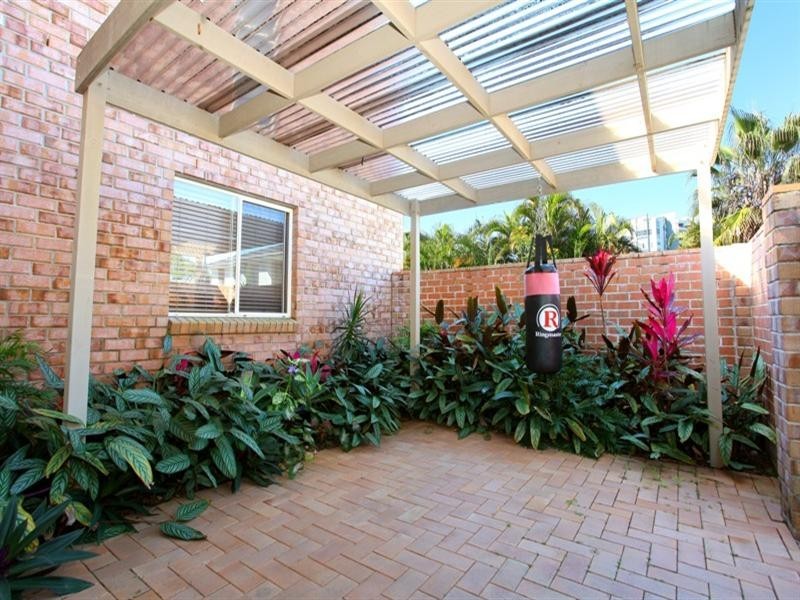 4/18 Broad Street, Labrador QLD 4215