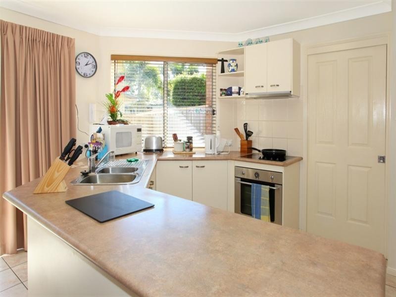 4/18 Broad Street, Labrador QLD 4215