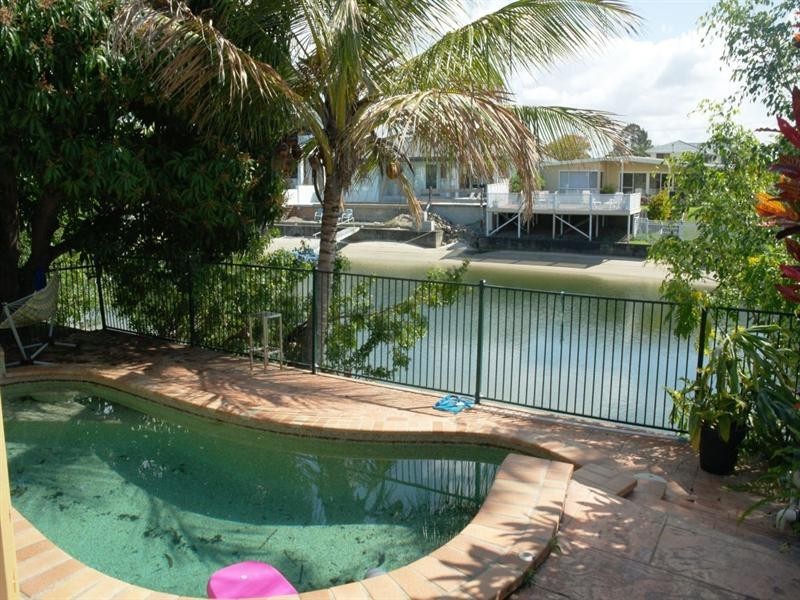 13 Sarasota Key, Broadbeach Waters QLD 4218
