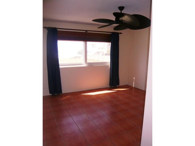 1/4 Seabeach Avenue, Mermaid Beach QLD 4218