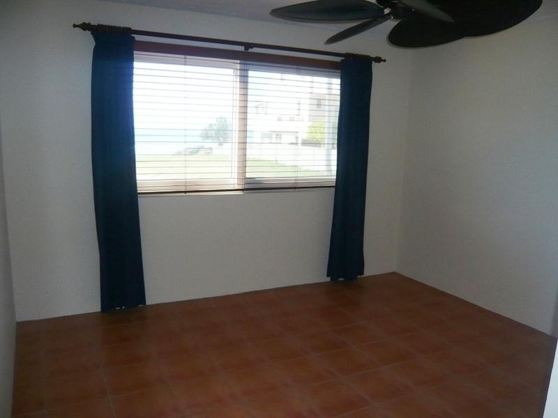 1/4 Seabeach Avenue, Mermaid Beach QLD 4218