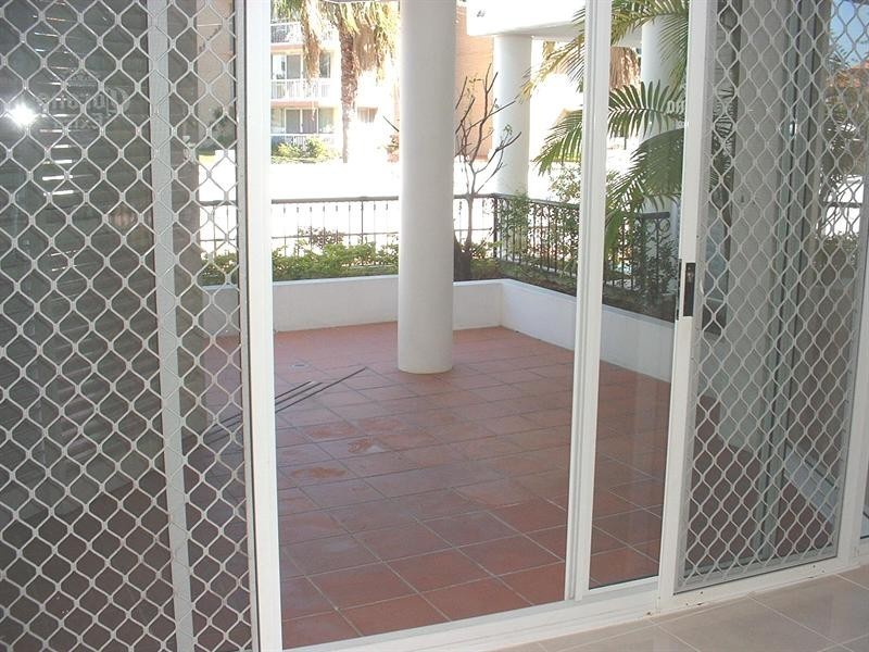 3/3 Federation Avenue, Broadbeach QLD 4218