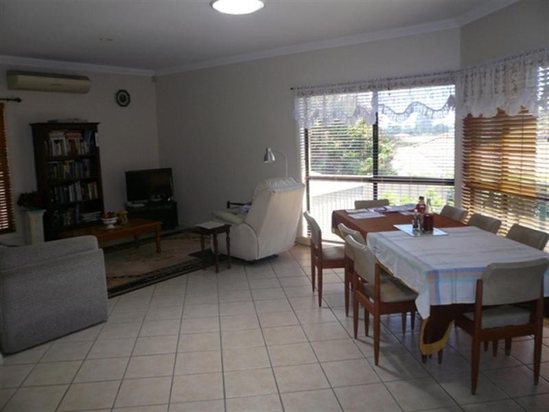 277 Napper Road, Arundel QLD 4214