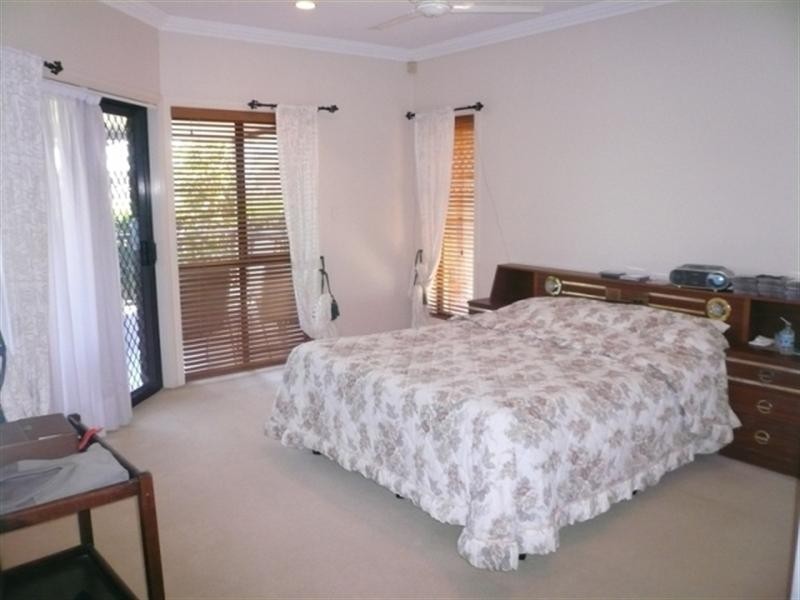 277 Napper Road, Arundel QLD 4214