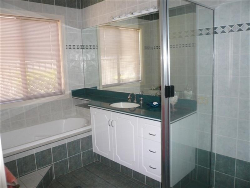 277 Napper Road, Arundel QLD 4214