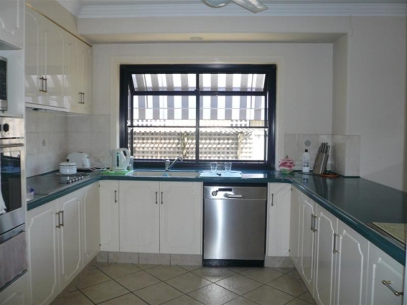 277 Napper Road, Arundel QLD 4214