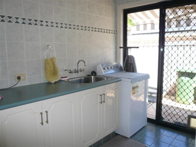 277 Napper Road, Arundel QLD 4214